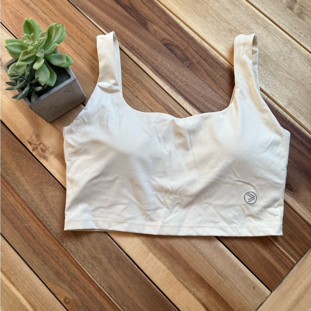SAAVI cropped tank sports bra medium cream never worn